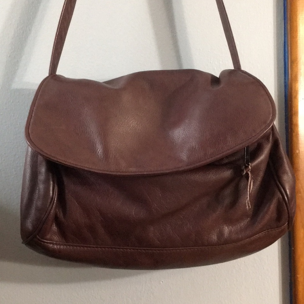 Jerry shoulder bag by Victoria Leather Company